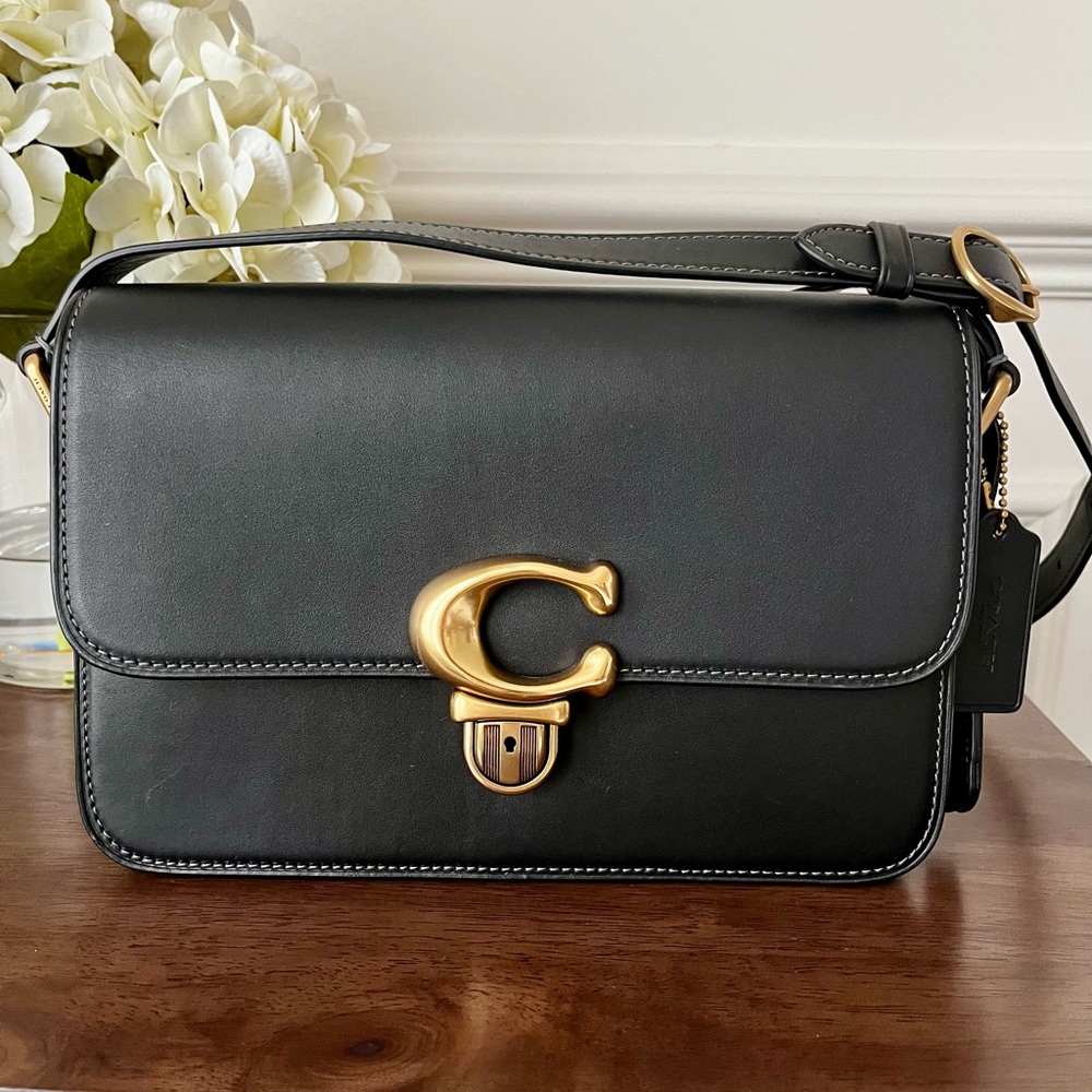 Coach Studio Bag Black Glovetanned Leather EUC soft lining Gold Hardware 🖤